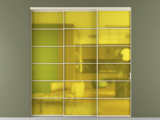 Алюминевая перегородка vn3_04_ Алюминий бежево-серый Сатинированное жёлтое стекло, триплекс, 6мм. Цвет Алюминий бежево-серый. Материал Алюминий в эмали. Коллекция Перегородка Formato внутри проёма 3 створки с синхронным механизмом. Картинка.